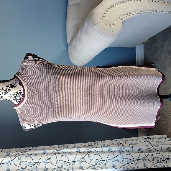 Wilfred long slit tank top in burgundy and cream - Picture 6 of 13